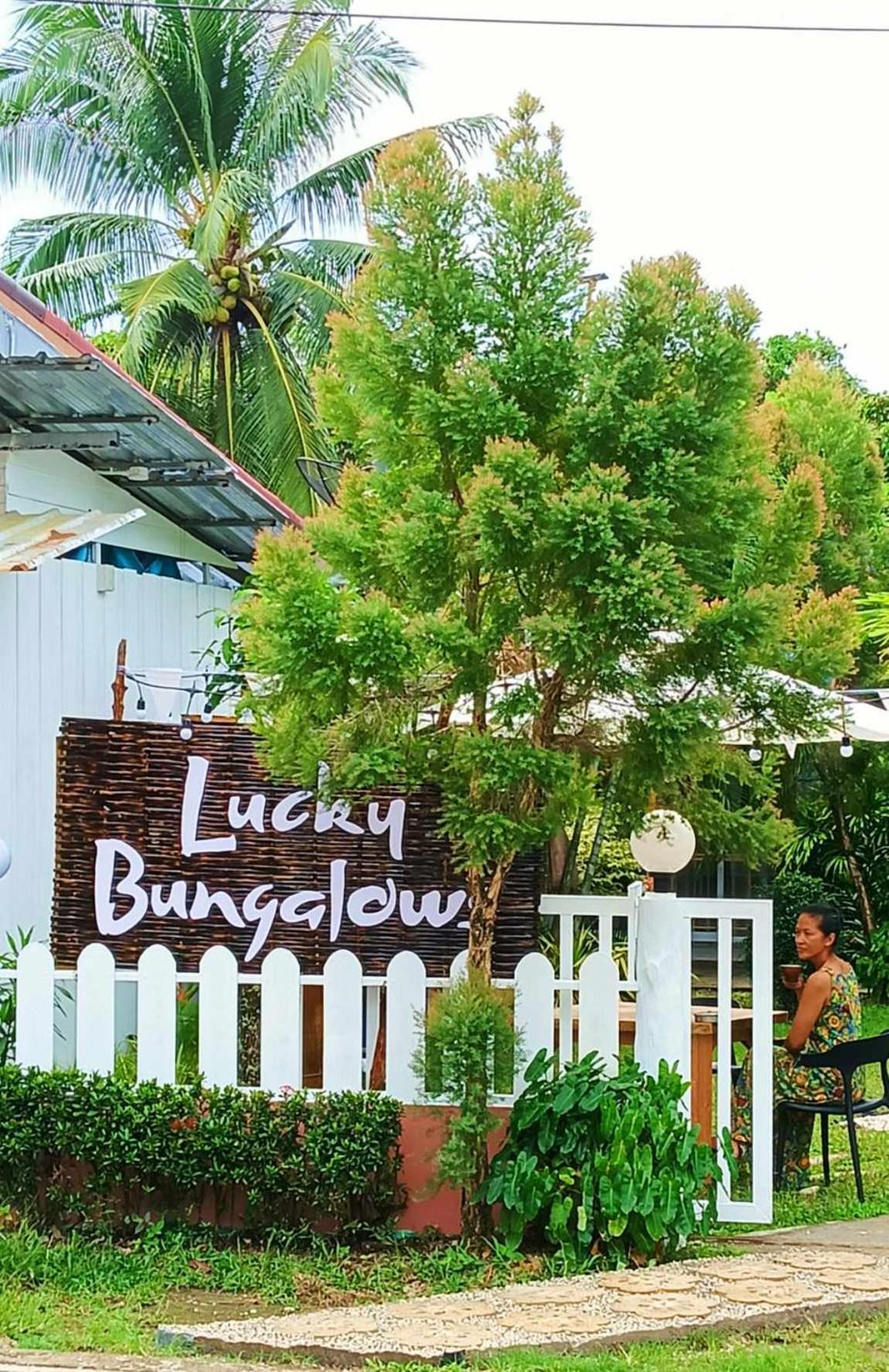 Lucky Bungalows Koh Mook Exteriör bild